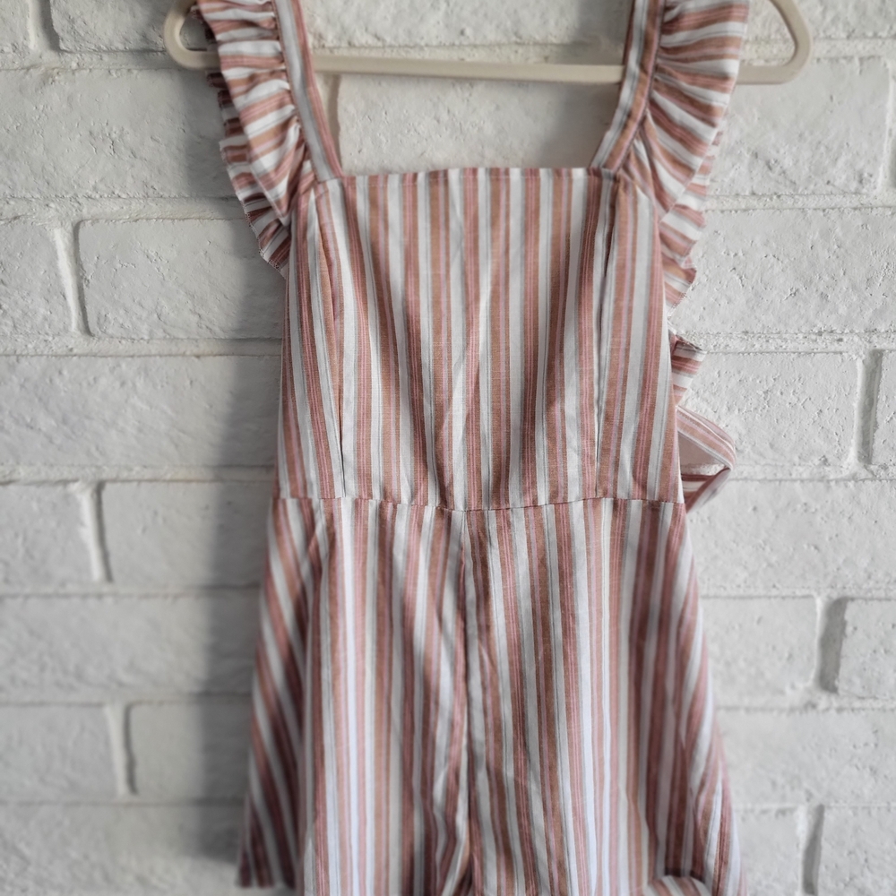 NWOT Striped Ruffle Strap Romper Sz M